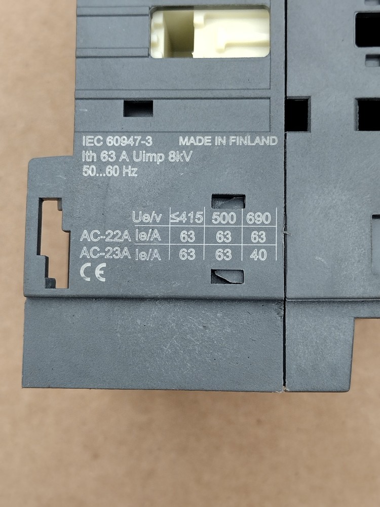 ABB OT60F3 DISCONNECT SWITCH 600VAC 60A 3PH