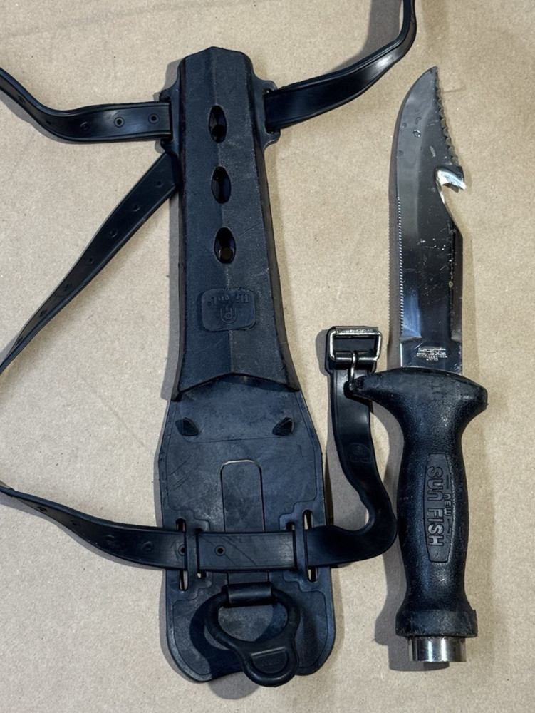 SunFish Hi-Cut Scuba Diving Knife with Sheath - Sharp Hooked Dagger Blade