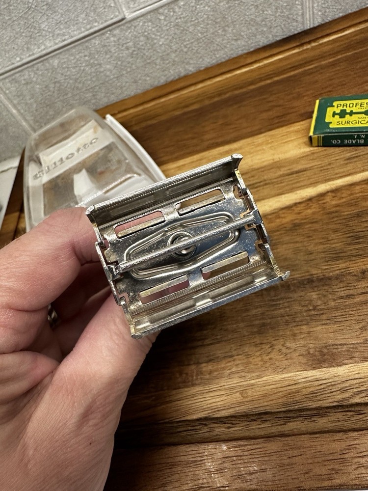 Vintage Gillette Adjustable Safety Razor Knurled Pattern