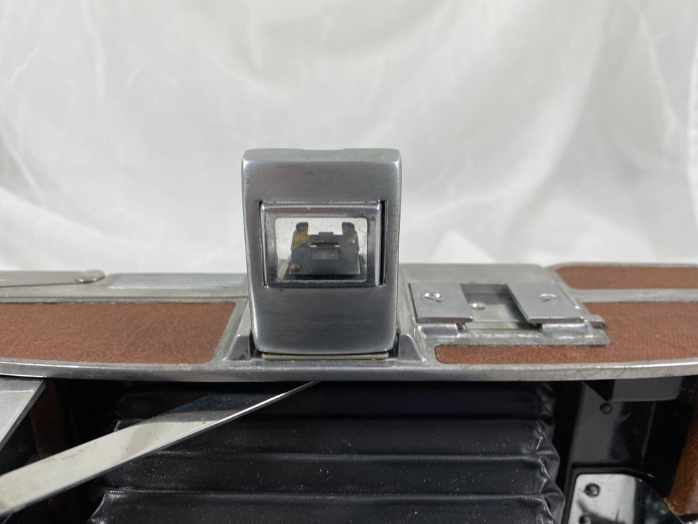 POLAROID LAND CAMERA MODEL 95 WITH FLASH #200, UNTESTED