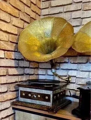 Antique HMV Gramophone Fully Functional Working Phonograph, win-up record player