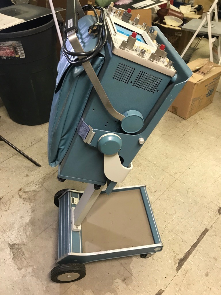 TEKTRONIX. 475A OSCILLOSCOPE WITH OPTIONS SERVICE INSTRUCTION MANUAL With Probes