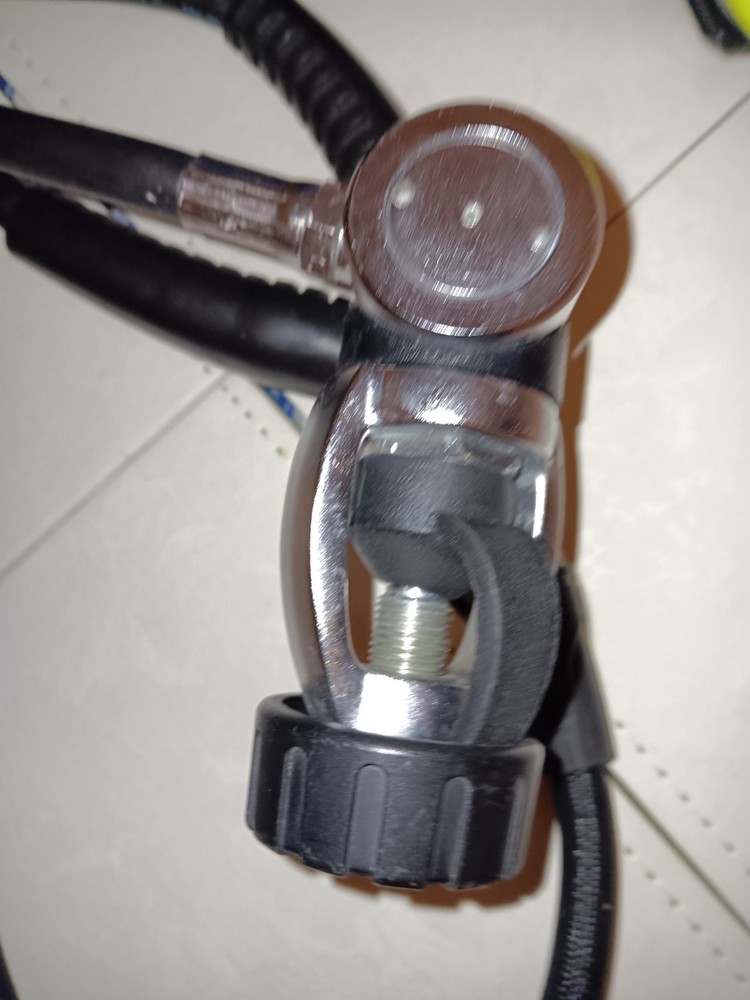 Scuba Diving Valves and Regulators with Hoses