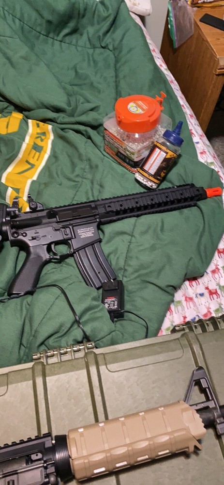 airsoft gun