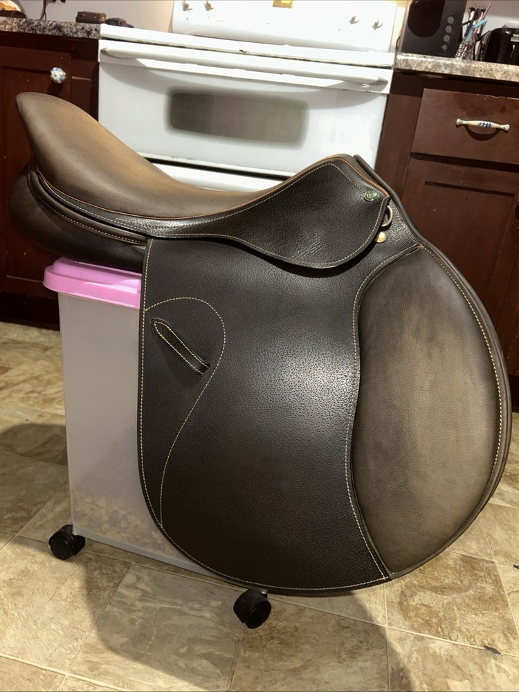 19in Memor x Close Contact Jumping Saddle