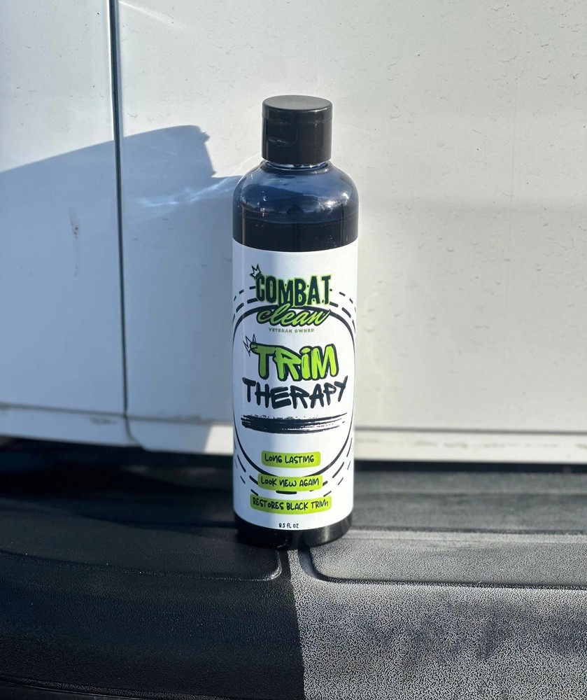 Combat Clean Trim Therapy – Trim & Plastic Restorer