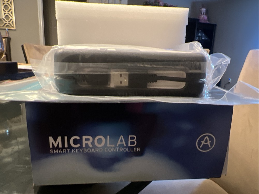 Arturia Microlab MIDI Controller (Black)