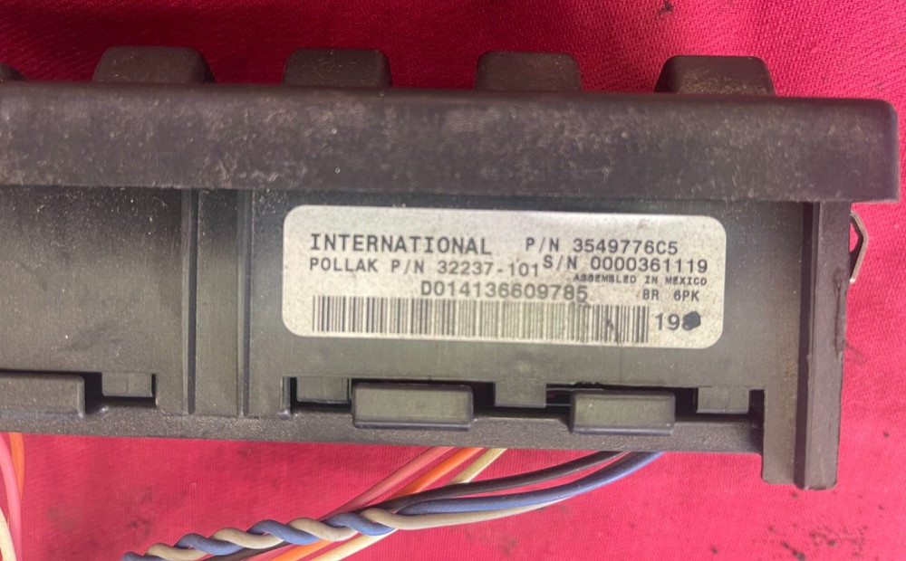 International PROSTAR SWITCH PANEL Dash Panel - 3549776C5, 32237-101