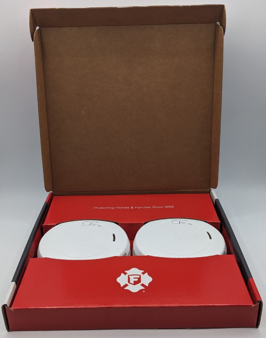 First Alert Smoke Alarm 2 Pack 2-in 1 Smoke & Carbon Monoxide NOB
