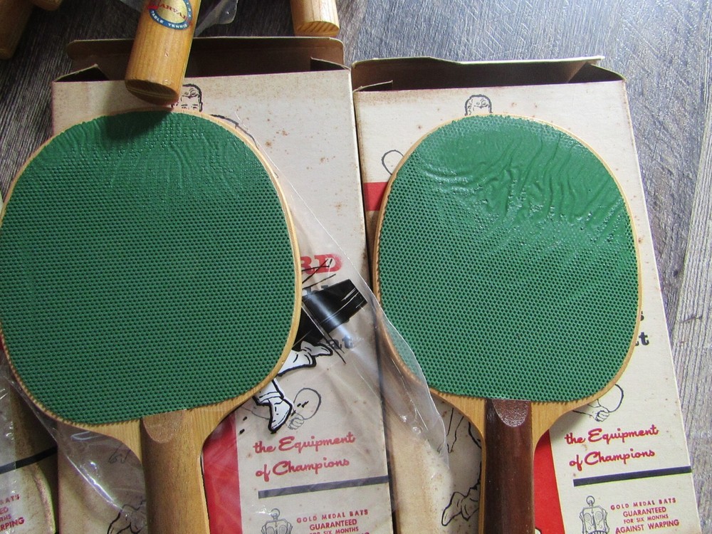 VINTAGE HARVARD TABLE TENNIS SET