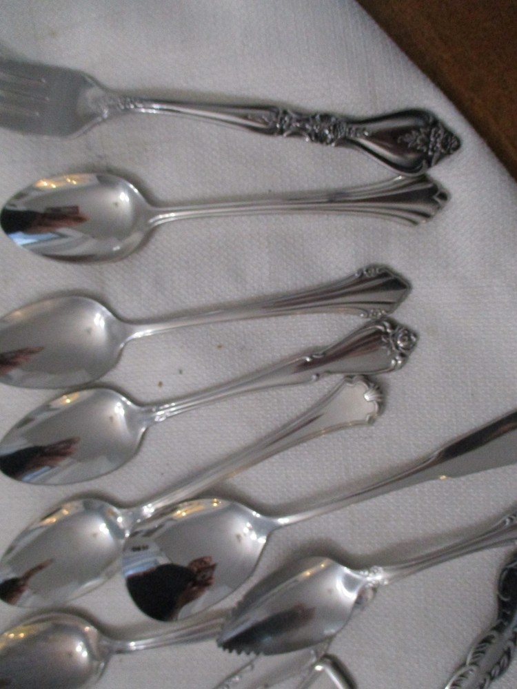 Lot Silverware vintage ? various patterns replacement knife spoon