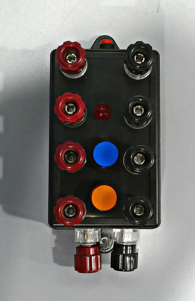 Accessory Power Kit 2 versions