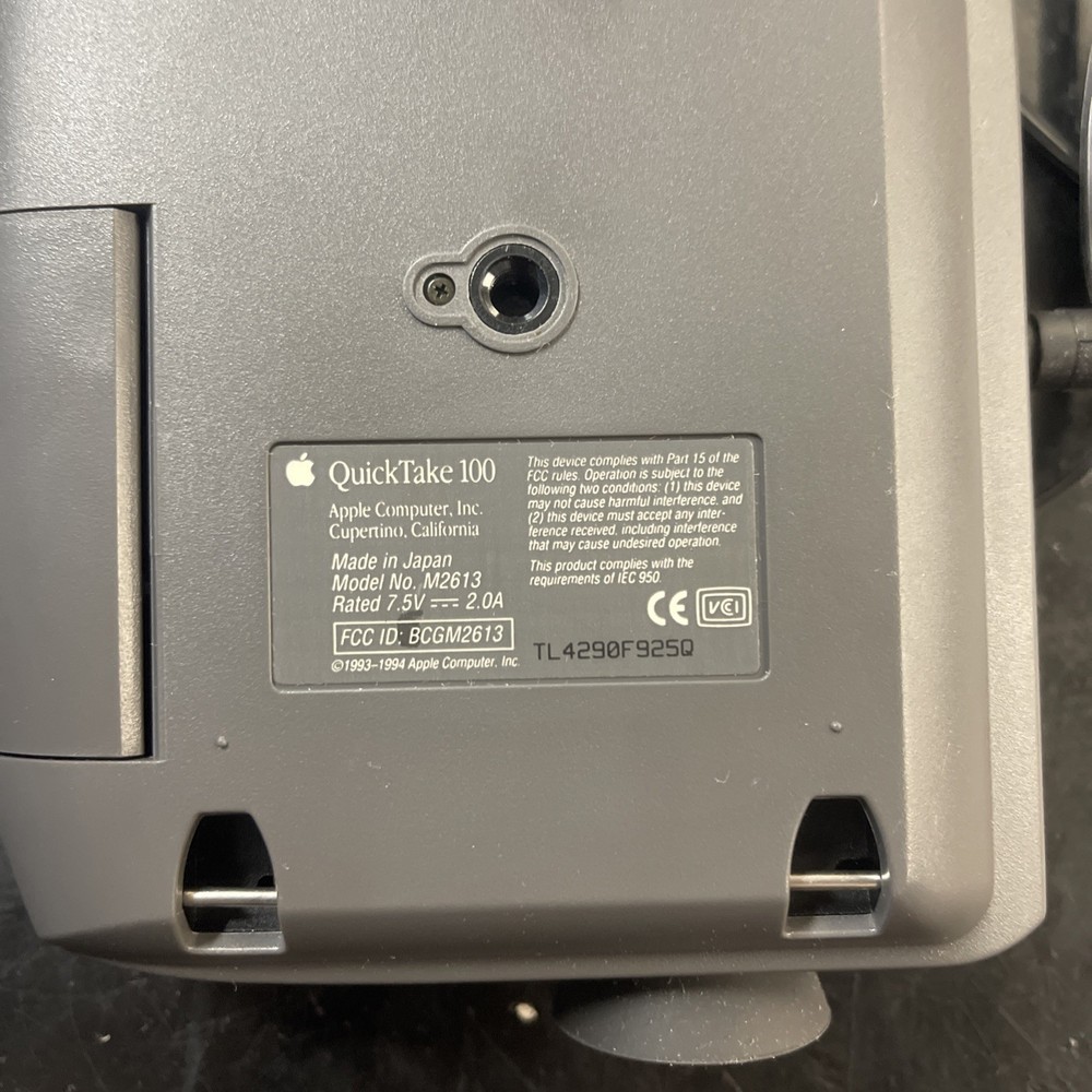 Apple Quicktake 100 Camera Microsoft Windows Compatible with Box and cables