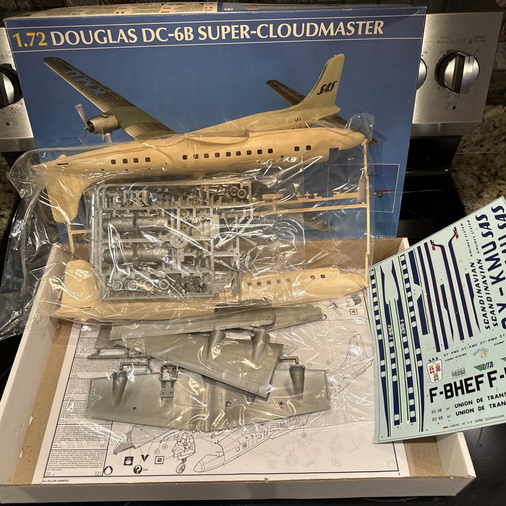 Heller Douglas DC-6B Super-Cloudmaster Model Kit 80315 1:72 New Open Box