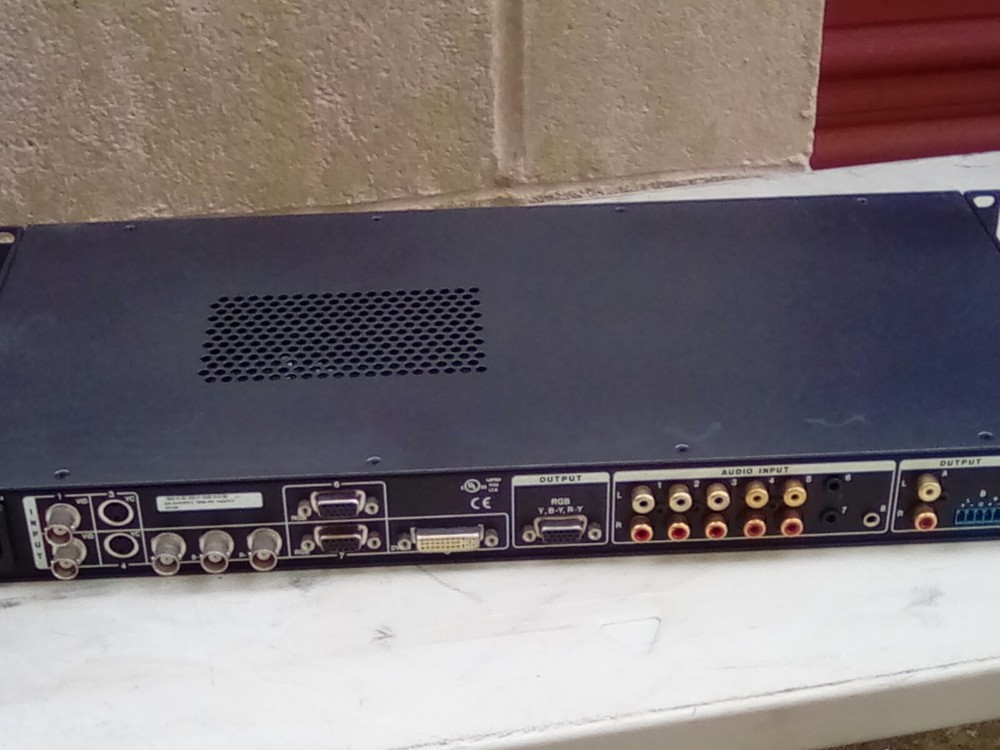 Extron Scaling Presentation Switcher IN1508