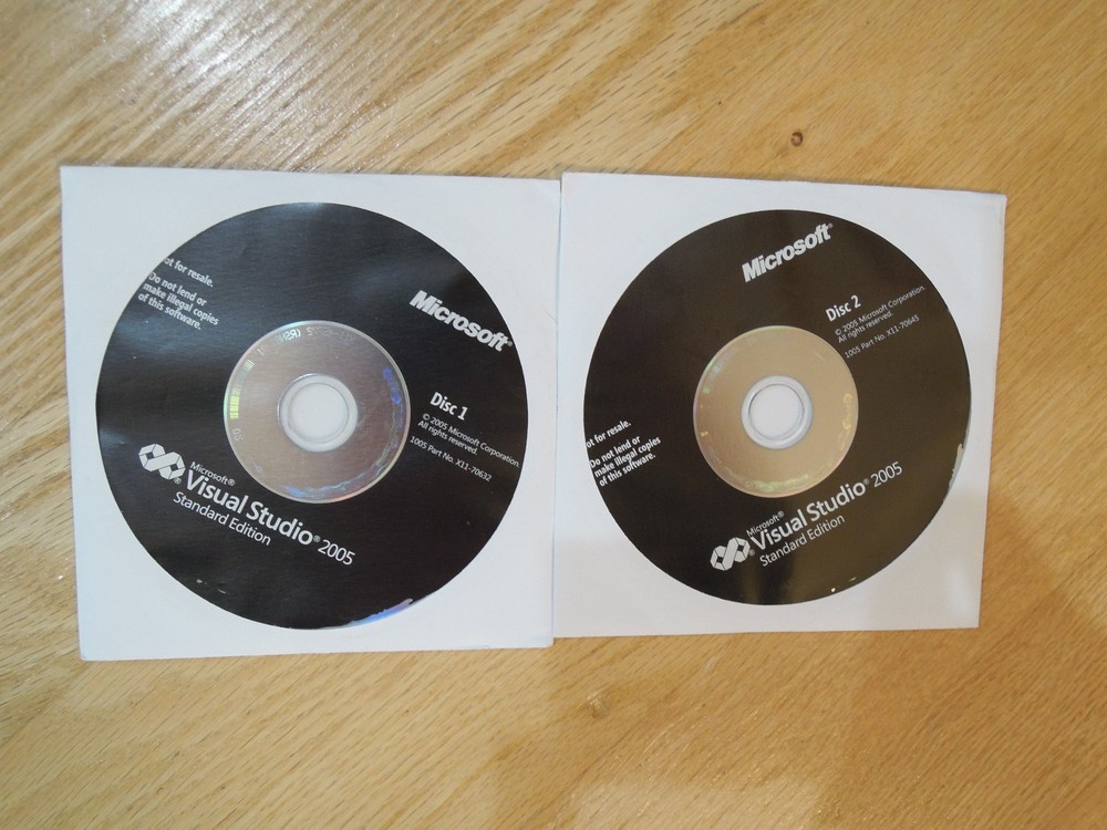 Microsoft Visual Studio 2005 Standard Edition CD with Key