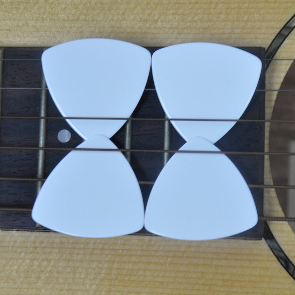 100pcs/lot Solid White HEAVY 0.96mm Big Rounded Triangle Celluloid Guitar Picks