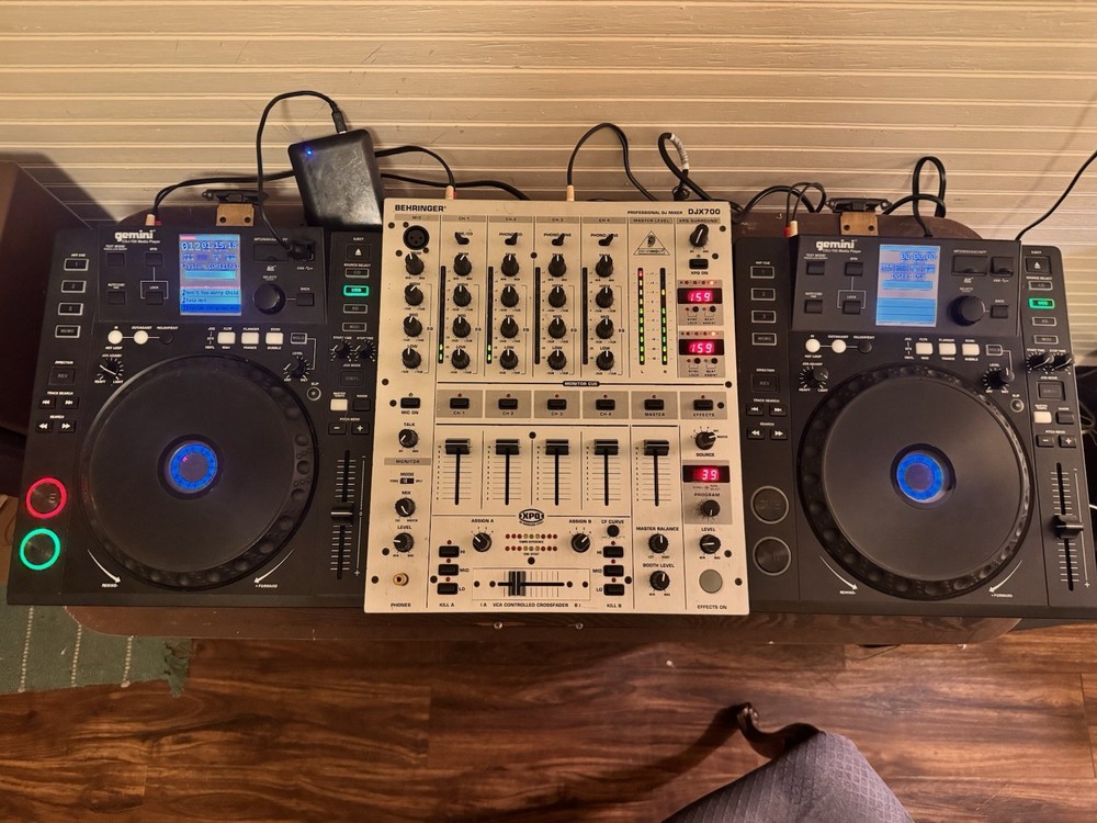 Behringer DJX 700 + Two Gemini CDJ 700s - CDJS - TESTED