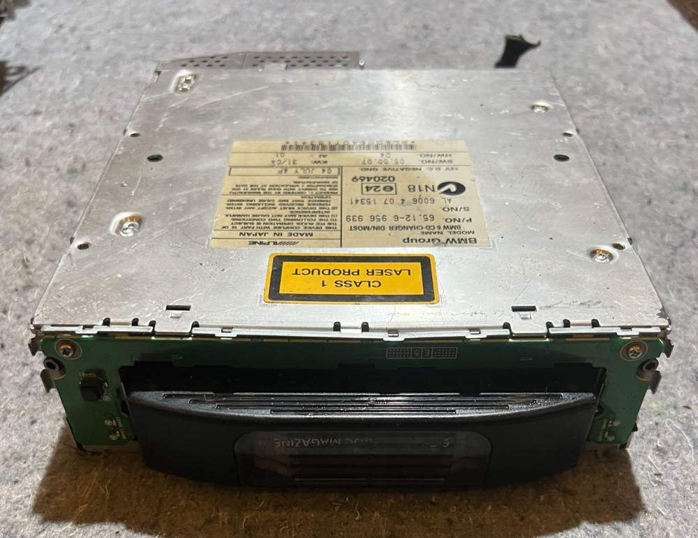 BMW 6 CD Compact Disc Changer Part 6956939