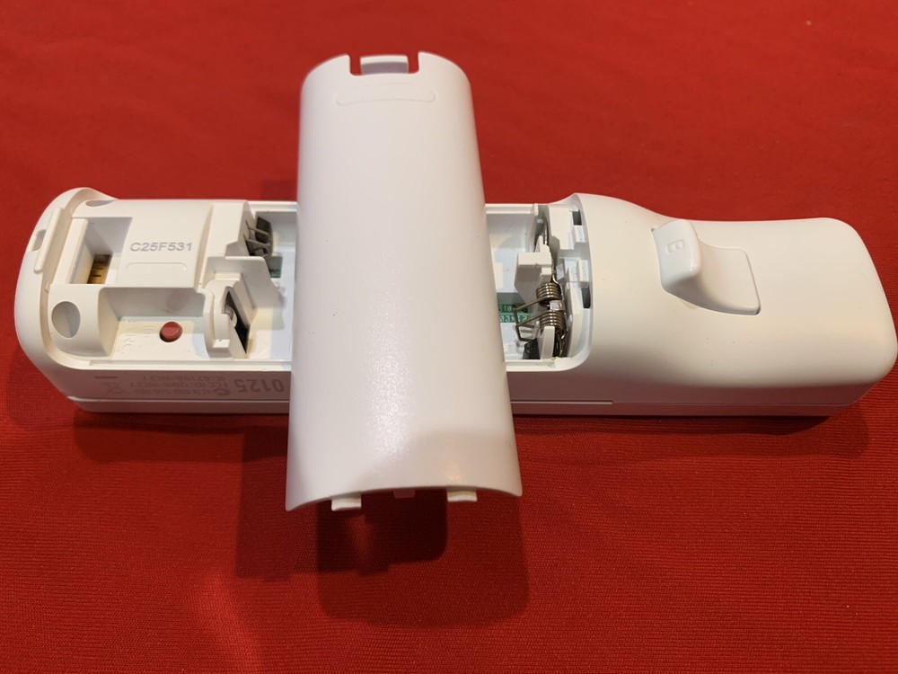 Official OEM Nintendo Wii Remote White Controller