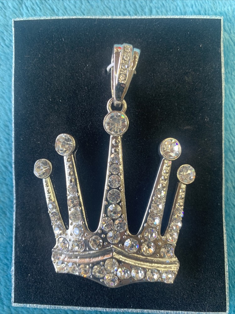 Hip Hop Crown Pendant