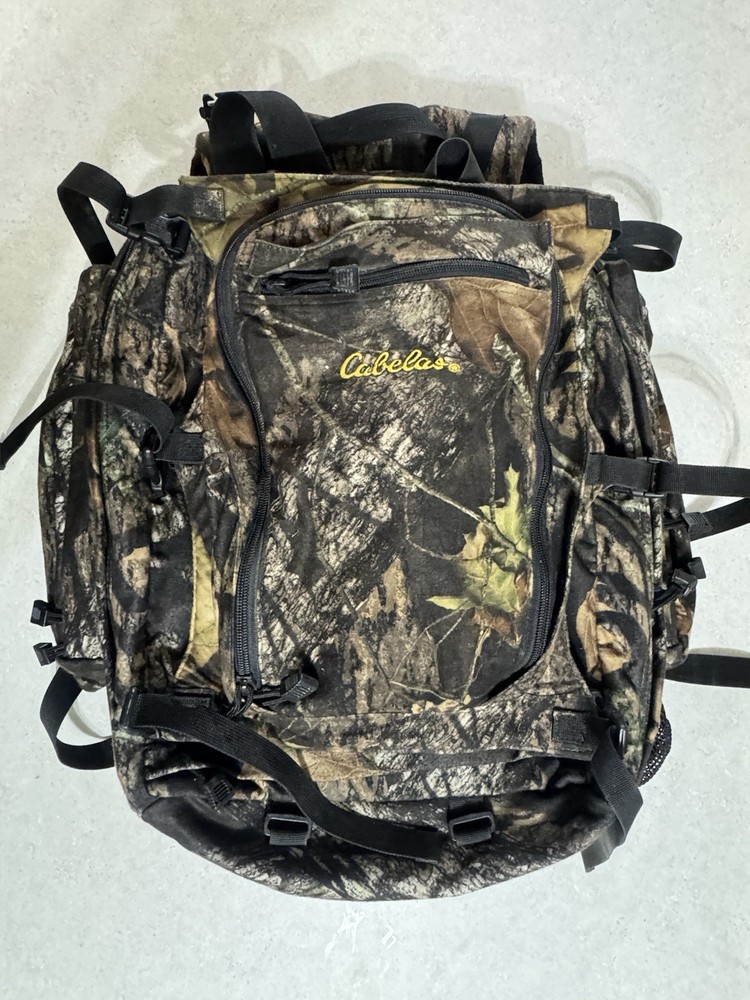Cabelas Camo Hunting Backpack w/ Rifle Holder