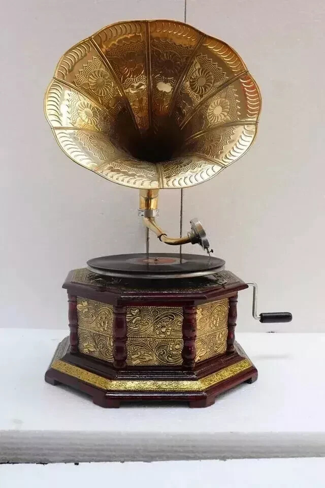 Antique HMV Gramophone Fully Functional Working Phonograph, win-up record player