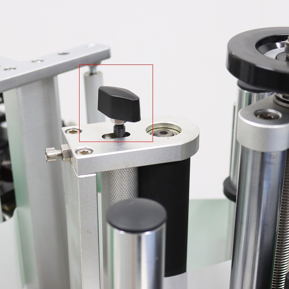 Auto Conveyor Table Round Bottle High-speed Coding Labeling Machine20-200PCS/min