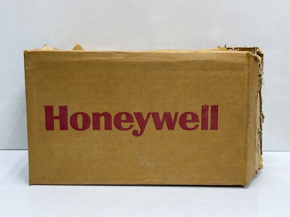HONEYWELL C7012E 1104 DYNAMIC SELF-CHECK FLAME DETECTOR