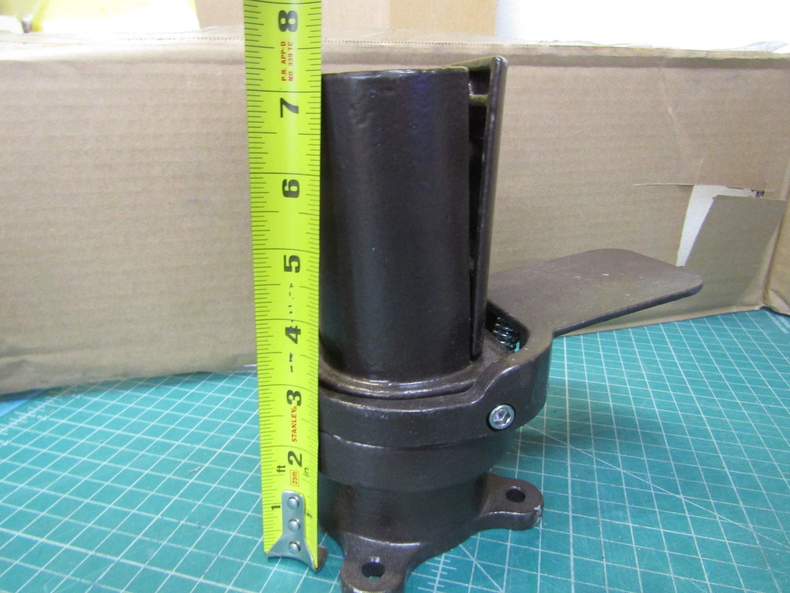 1 – Umbrella Rotating Hub Brown 360°. NEW – Out of the original Box