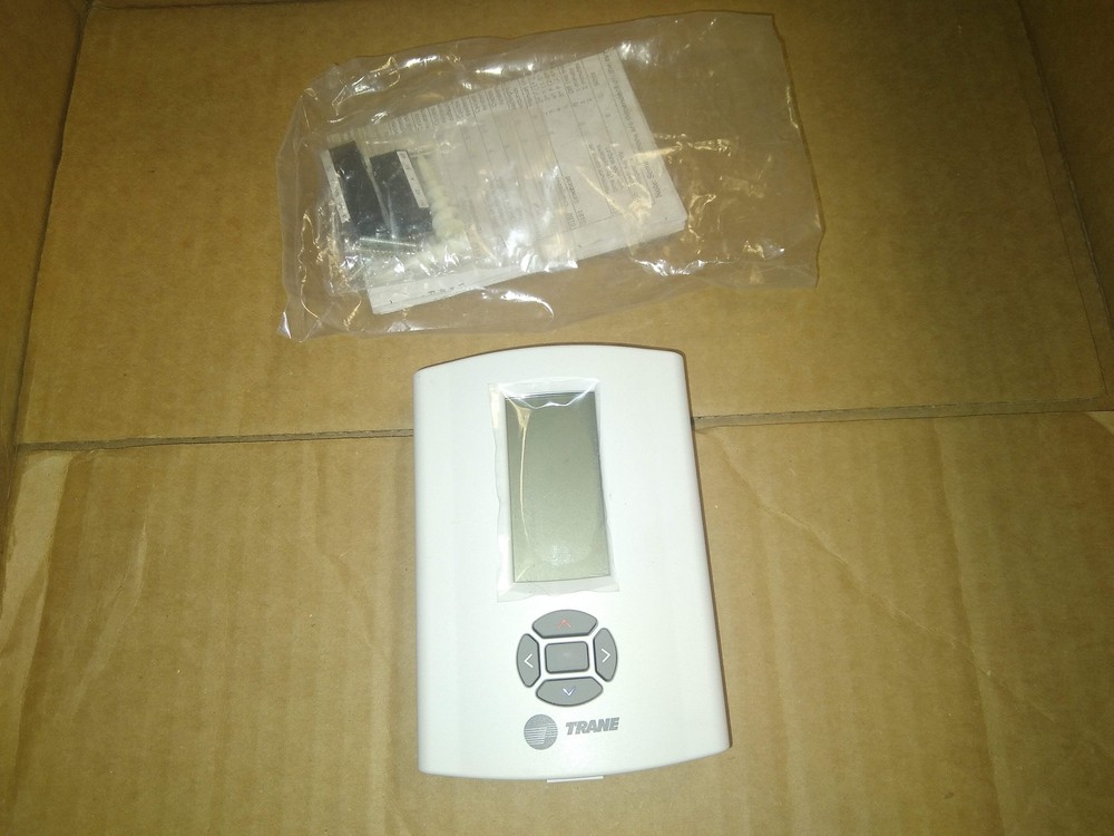 TRANE BAYSTAT150A 3HEAT/2COOL DIGITAL DISPLAY PROGRAMMABLE THERMOSTAT