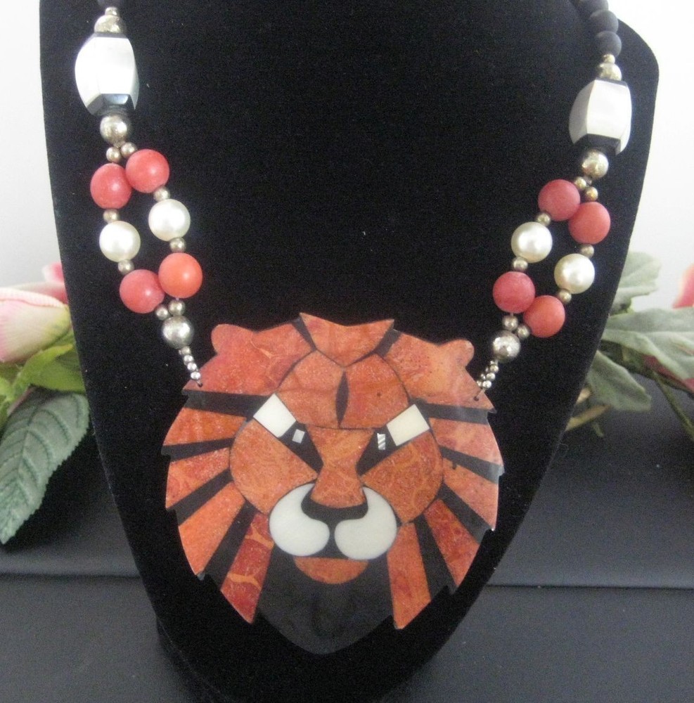 Lee Sands? Tiger pendant Necklace