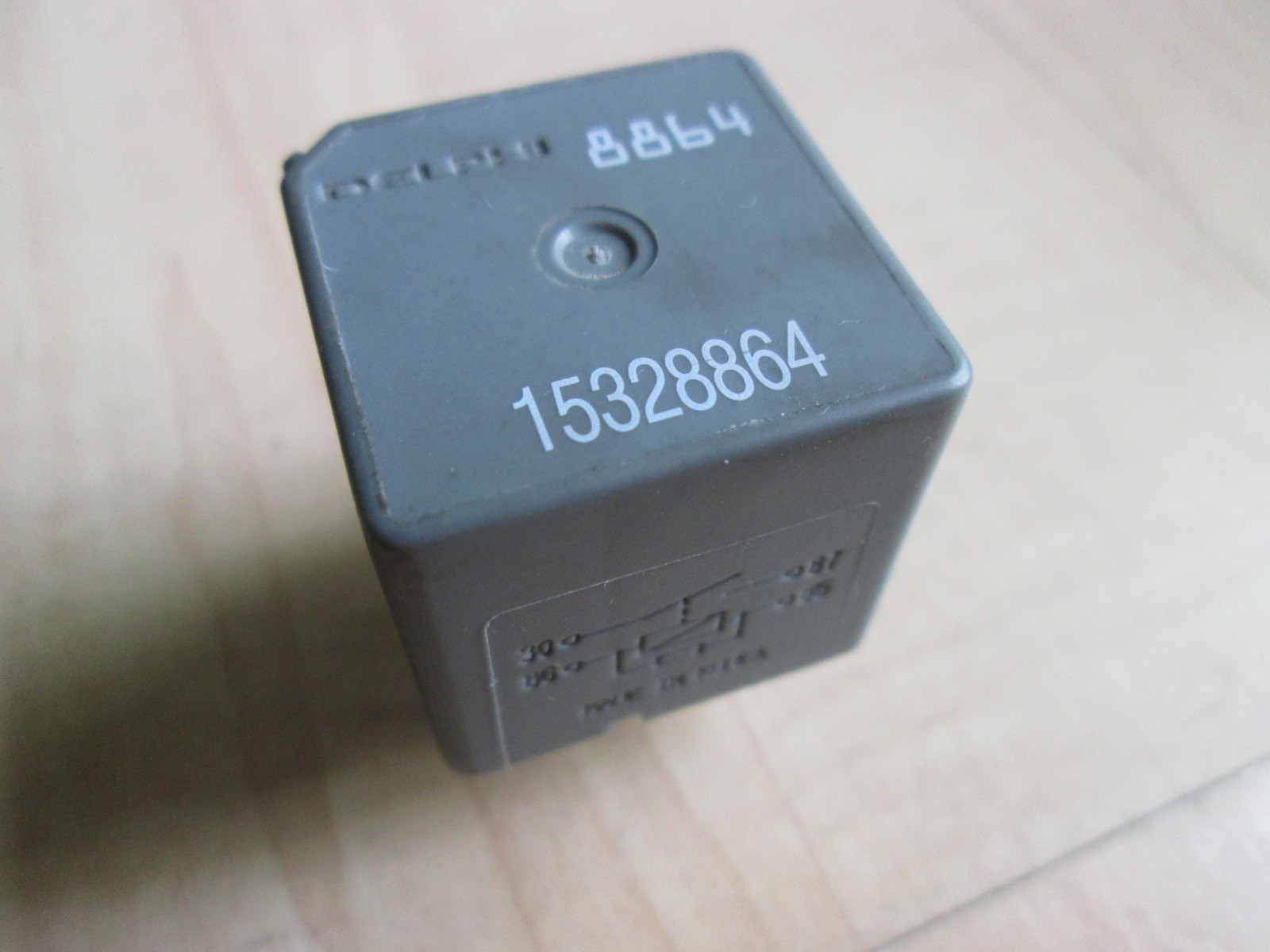 GM Delphi 15328864 8864 Automotive Relay 4-prong 12V #R21FC