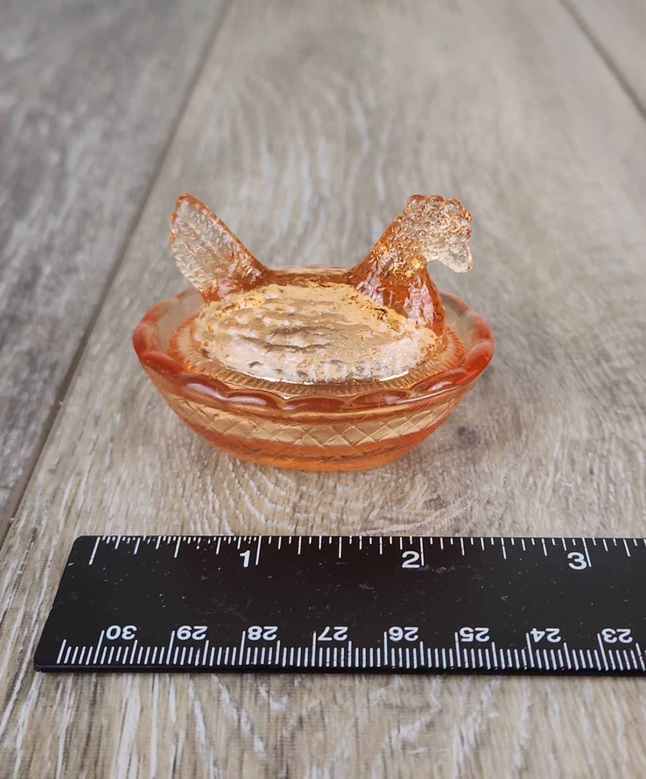 Peach Glass Mini Hen on Nest Covered Salt Cellar 2.5"