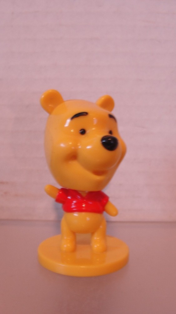 KELLOGS 3" WINNIE THE POOH BOBBLEHEAD