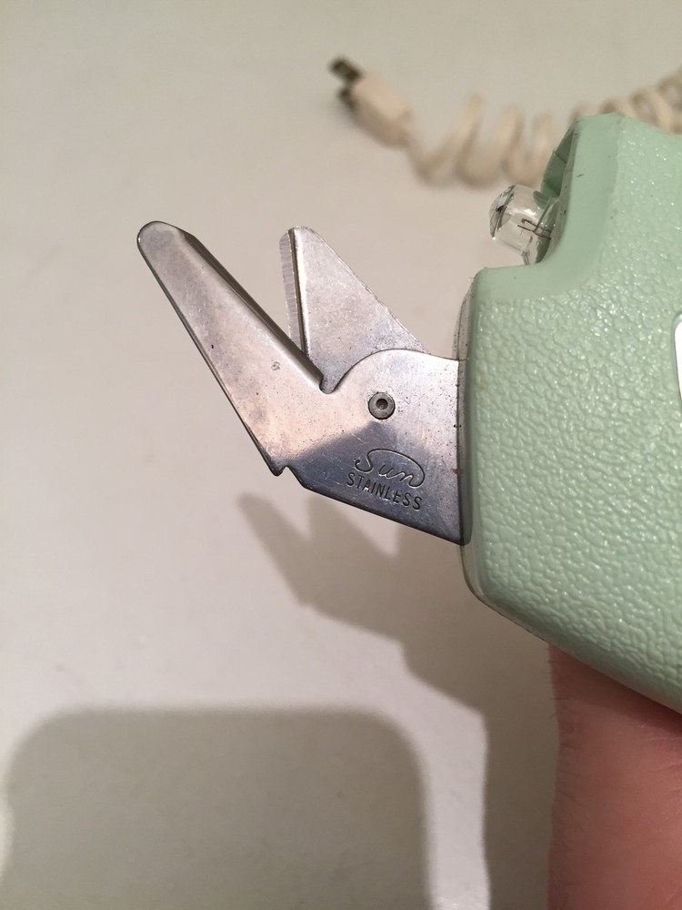 Vintage 1960's Pure-Kut Automatic Scissors with light #2500