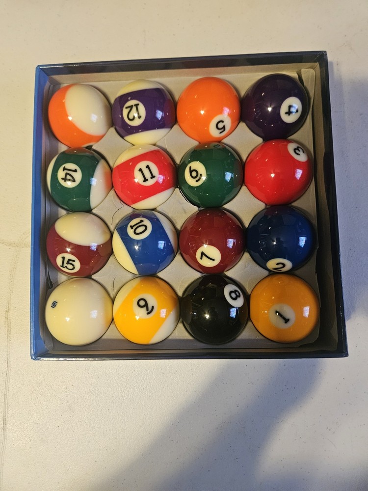 billiard ball set