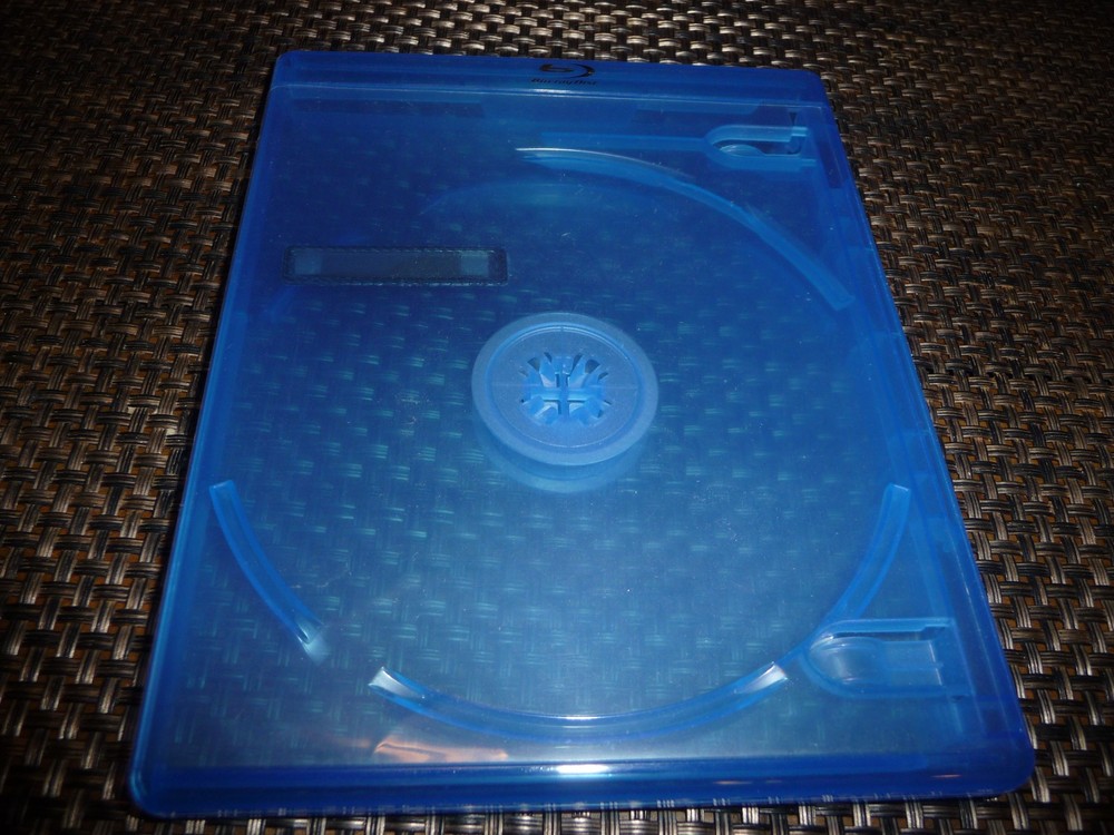Blu-ray multi-capacity 4-DISC EMPTY CASE only (holds 4 discs, normal thickness!)