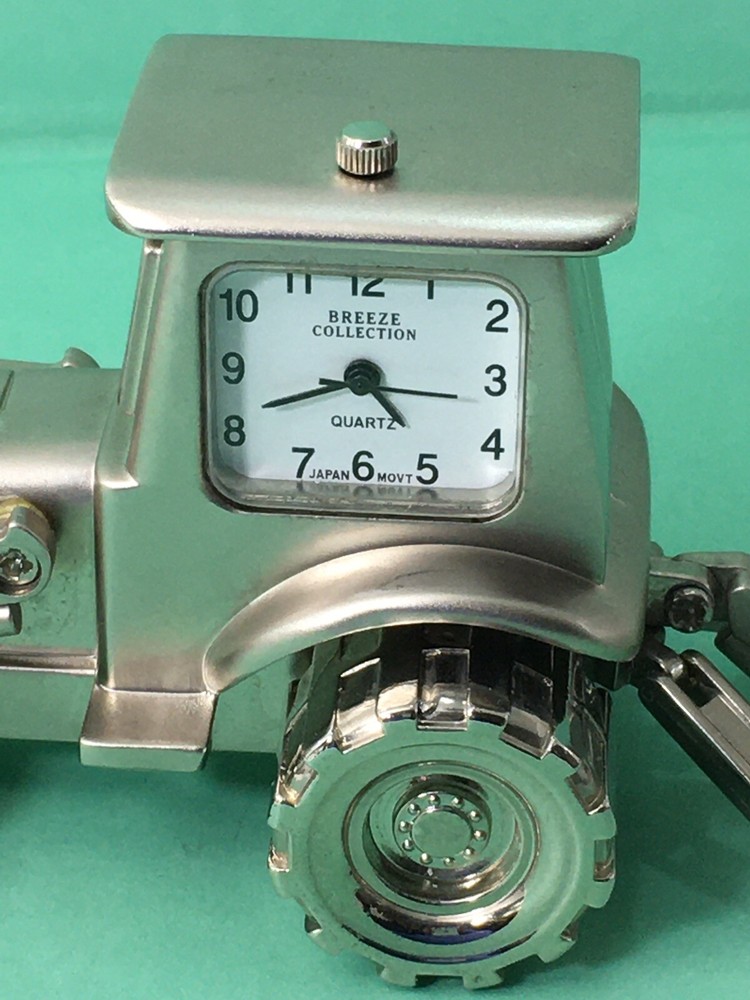 Breeze Collection Backhoe Clock -Japan Movement.