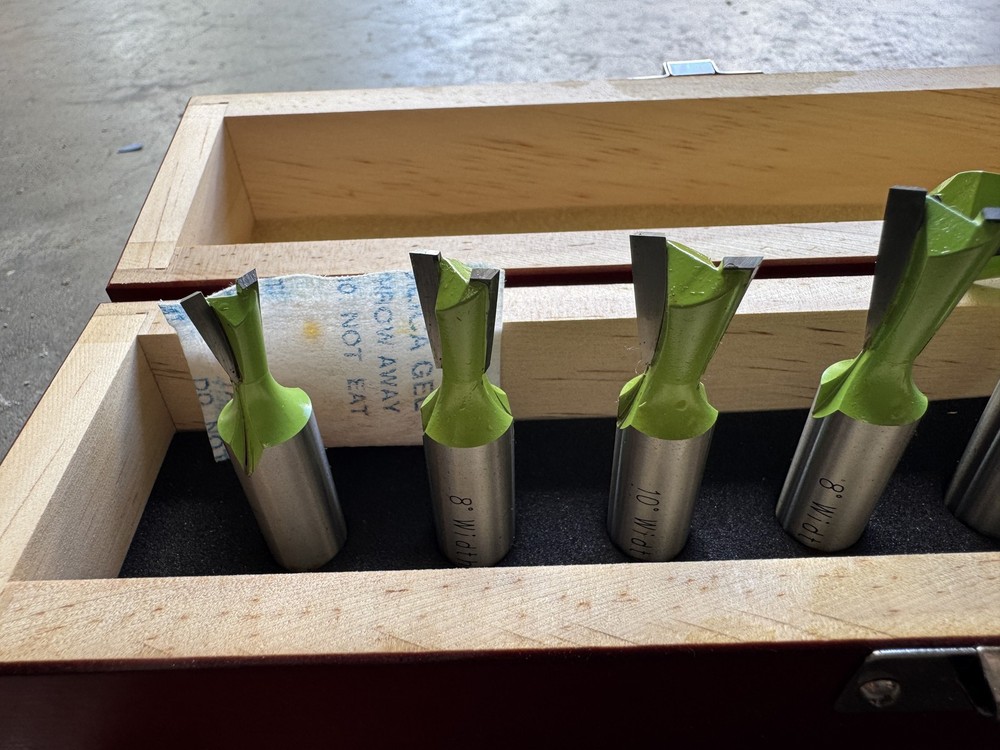 Set of 7 Router Bits W/Case