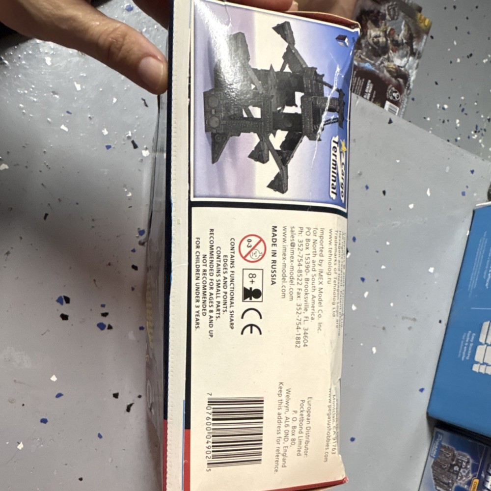 Pegasus Hobbies Hexagon Construction Set Large Box Unpainted 4902