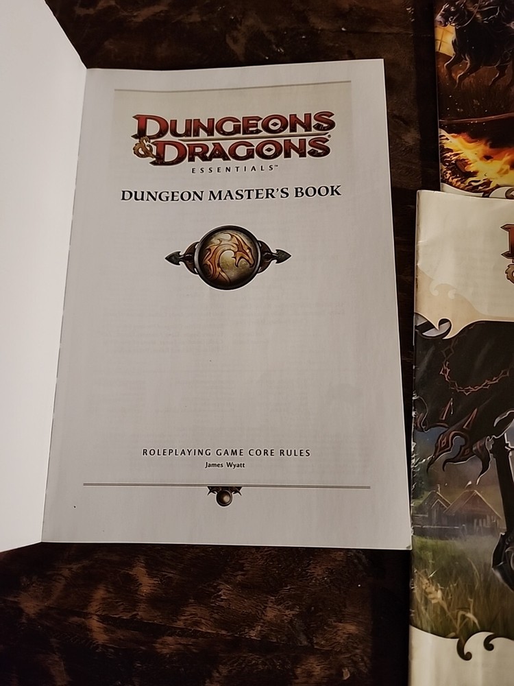 Dungeons & Dragons Essentials Dungeon Master's Kit 2010 Not Complete W/Extras