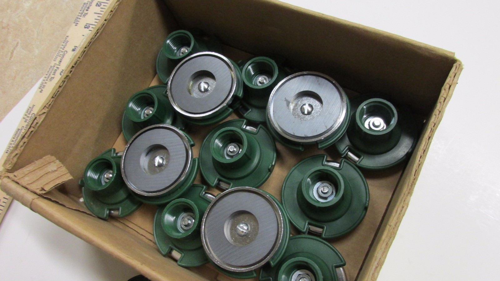 2 USGI Magnetic Base Lightstick Holder Military Training Marker Cyalume Omniglow