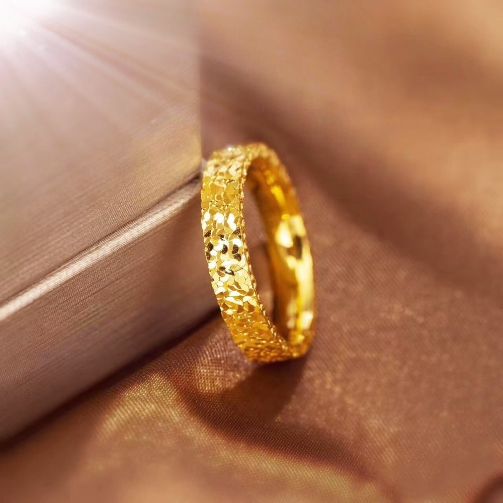 Lady's ring solid 10k gold all sizes.