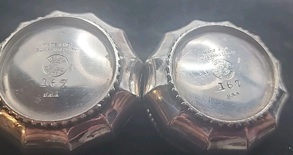 Antique Meriden B Company Pair Of Silver Plated Open Salt Cellars Fluted Design