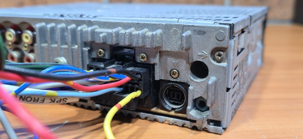 SONY CDC-CA690X car CD stereo head unit