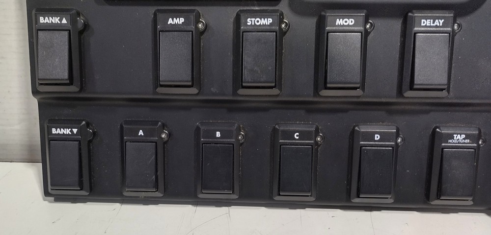 Line 6 Pod XT Live Electric Guitar Multi-Effects Processor & Amplifier Modeler