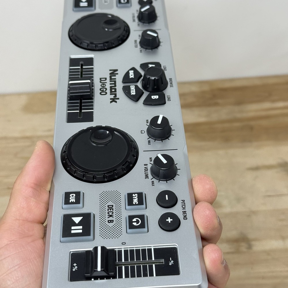 Numark DJ2GO Ultra Portable MIDI Capable Silver DJ Controller USB for Mac/PC
