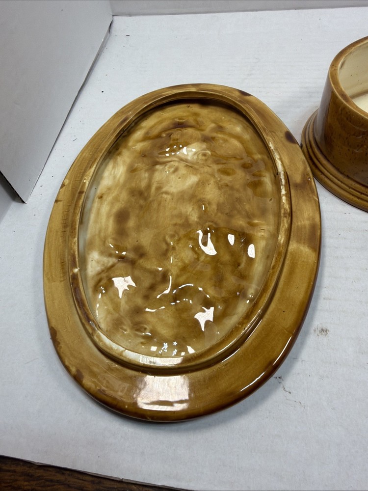 Hershey Molds Ceramic 1981 Trinket Or Candy Box