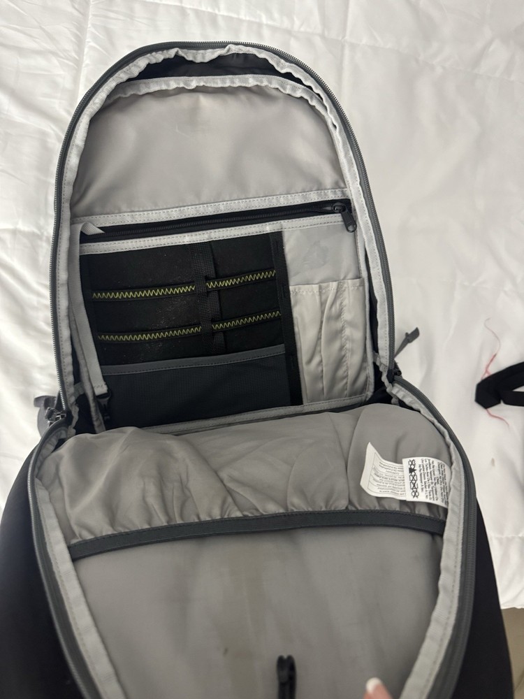 Eddie Bauer Crossline 20L Backpack Black Gray Hiking Camping Adjustable Straps